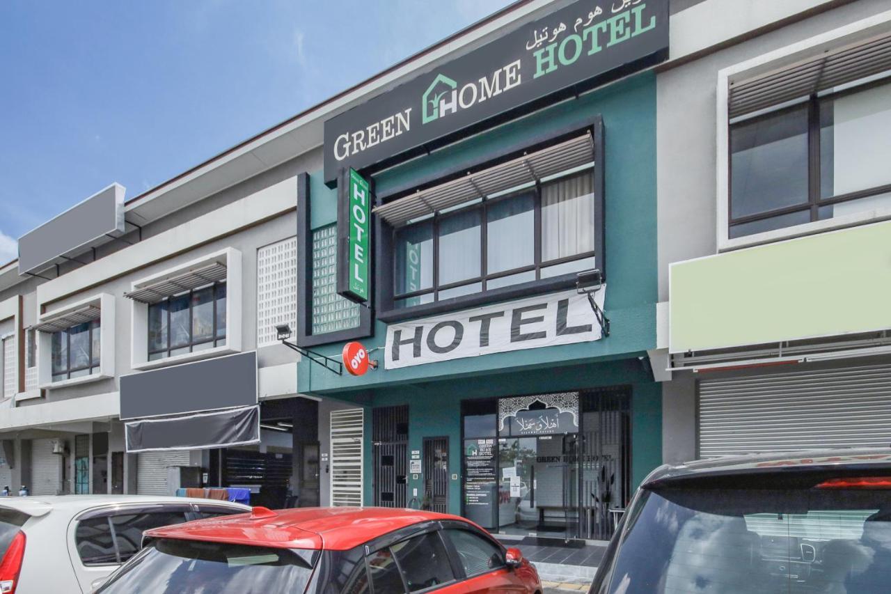 Oyo 90399 Green Home Hotel Syariah Sepang Eksteriør bilde