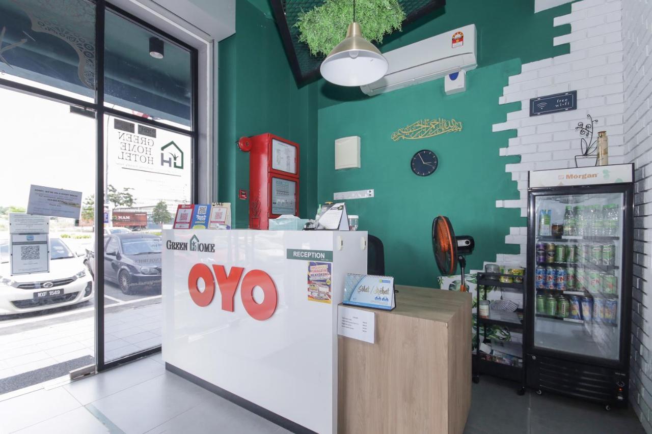 Oyo 90399 Green Home Hotel Syariah Sepang Eksteriør bilde