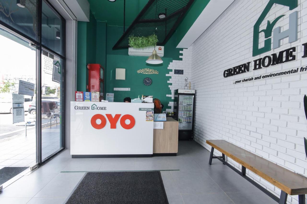 Oyo 90399 Green Home Hotel Syariah Sepang Eksteriør bilde