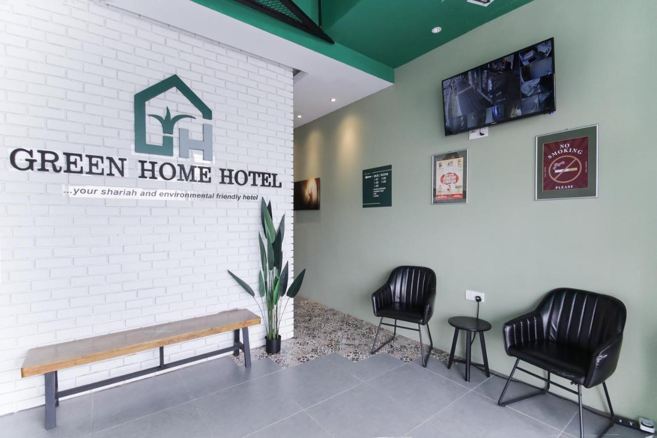 Oyo 90399 Green Home Hotel Syariah Sepang Eksteriør bilde