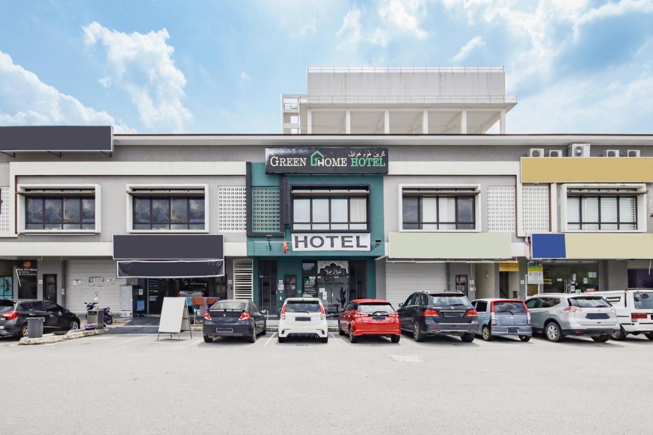 Oyo 90399 Green Home Hotel Syariah Sepang Eksteriør bilde