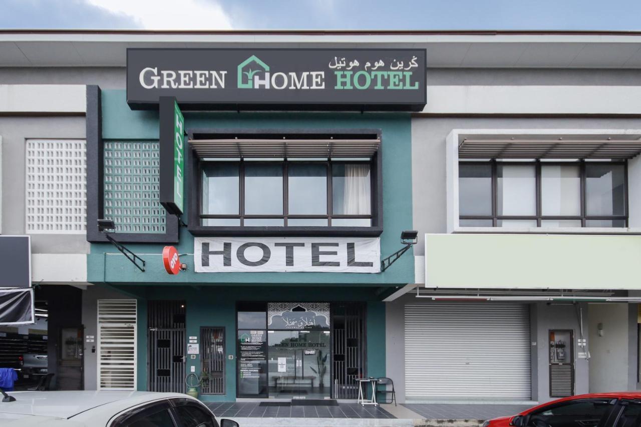 Oyo 90399 Green Home Hotel Syariah Sepang Eksteriør bilde